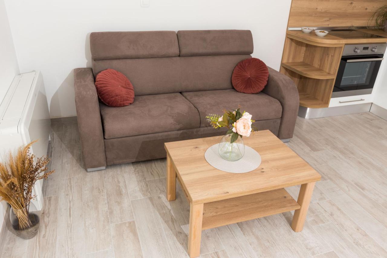 Apartmani Villa Paulo Starigrad Paklenica Buitenkant foto