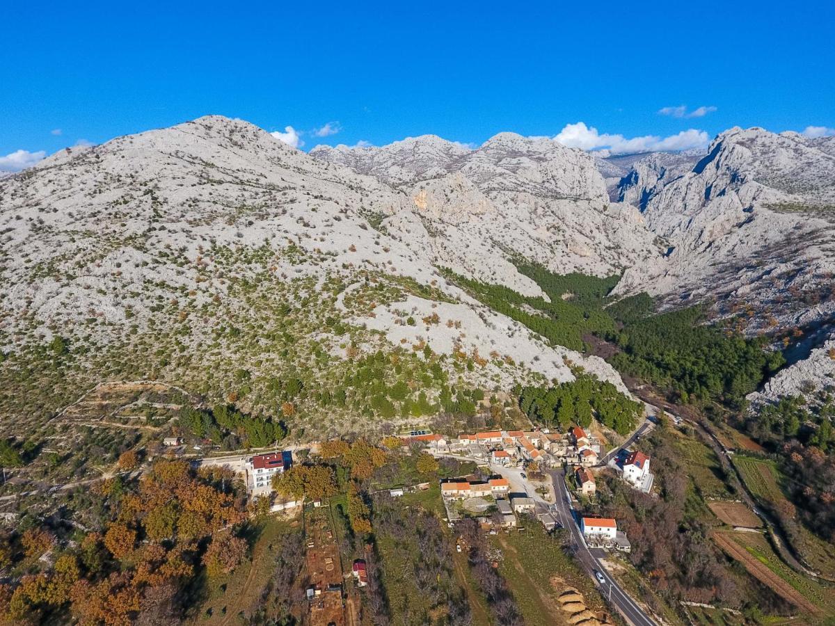 Apartmani Villa Paulo Starigrad Paklenica Buitenkant foto